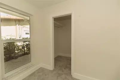 2255 NE 207th St, Miami, FL 33180 - Photo 16