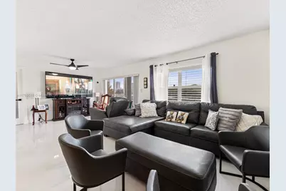 200 Diplomat Pkwy #424, Hallandale Beach, FL 33009 - Photo 2