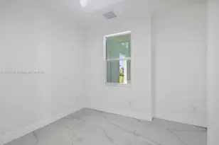 1107 SE 38th St, Cape Coral, FL 33904 - Photo 22