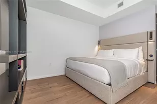 398 NE 5th St, Miami, FL 33132 - Photo 20