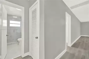 2864 NE 32nd St, Fort Lauderdale, FL 33306 - Photo 18