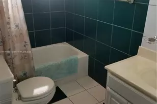 1000 NE 14th Ave, Hallandale Beach, FL 33009 - Photo 12