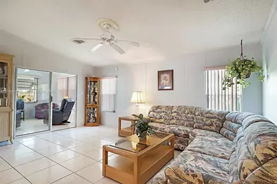 102 Lake Shore Dr, Pembroke Park, FL 33009 - Photo 8