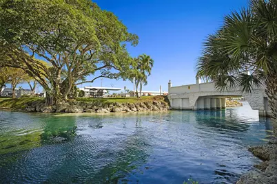 102 Lake Shore Dr, Pembroke Park, FL 33009 - Photo 42