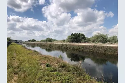 19550 SW 207 Ave, Miami, FL 33187 - Photo 8