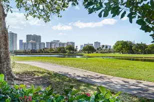 3475 N Country Club Dr, Aventura, FL 33180 - Photo 2