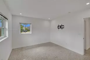 2125 Alamanda Dr, North Miami, FL 33181 - Photo 18