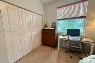 2977 St John Dr, Cooper City, FL 33024 - Photo 32