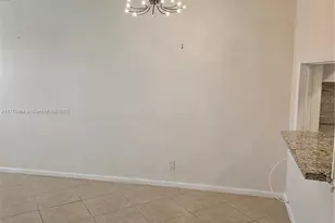 330 SE 2nd St, Hallandale Beach, FL 33009 - Photo 10