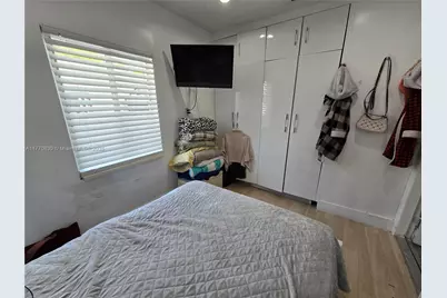 1011 NW 64th St, Miami, FL 33150 - Photo 20