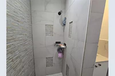 1011 NW 64th St, Miami, FL 33150 - Photo 24