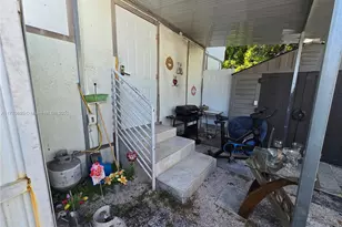 1011 NW 64th St, Miami, FL 33150 - Photo 42