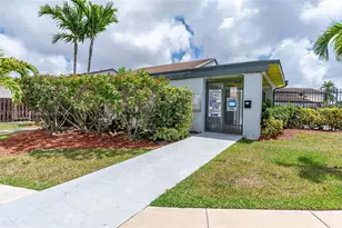 1007 NW 106th Ave Cir, Miami, FL 33172 - Photo 38