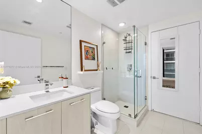 55 SW 9th St #3601, Miami, FL 33130 - Photo 14