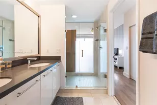 90 SW 3rd St, Miami, FL 33130 - Photo 12