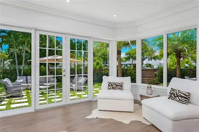 2575 Pine Tree Dr, Miami Beach, FL 33140 - Photo 12