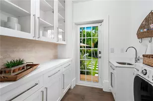2575 Pine Tree Dr, Miami Beach, FL 33140 - Photo 16
