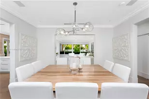 2575 Pine Tree Dr, Miami Beach, FL 33140 - Photo 6