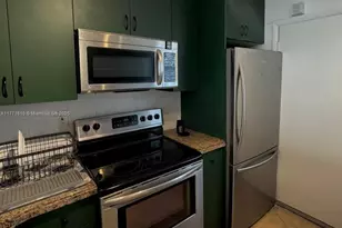 1530 NE 191st St, Miami, FL 33179 - Photo 8