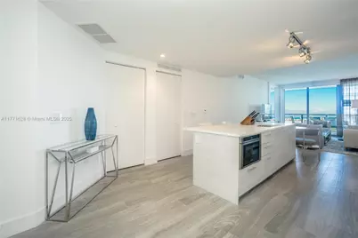 650 NE 32nd St #3505, Miami, FL 33137 - Photo 8