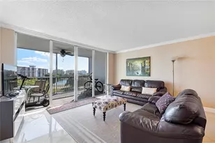 2940 N Course Dr, Pompano Beach, FL 33069 - Photo 14