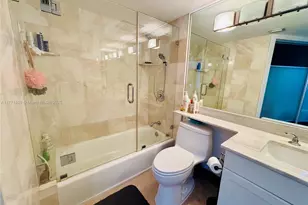 3600 Mystic Pointe Dr, Aventura, FL 33180 - Photo 22