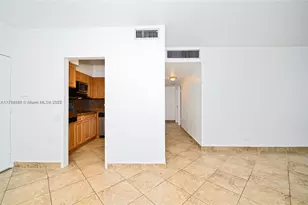 7441 Wayne Ave, Miami Beach, FL 33141 - Photo 10