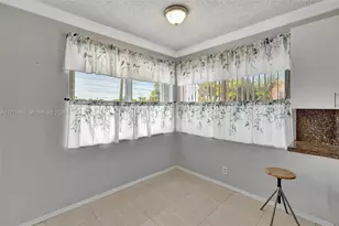 1012 SW 11th St, Hallandale Beach, FL 33009 - Photo 28