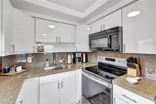 1012 SW 11th St, Hallandale Beach, FL 33009 - Photo 2