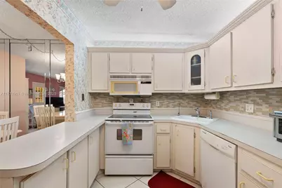 336 Pine Ridge Cir #B-1, Greenacres, FL 33463 - Photo 6