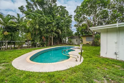 2542 Fillmore St, Hollywood, FL 33020 - Photo 4