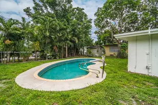 2542 Fillmore St, Hollywood, FL 33020 - Photo 4