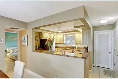 1050 Hillsboro Mile #403W, Hillsboro Beach, FL 33062 - Photo 8
