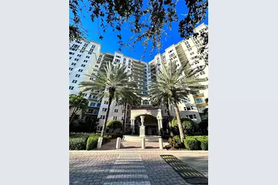 19900 E Country Club Dr #1012, Aventura, FL 33180 - Photo 1