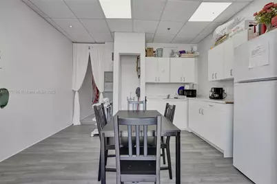 1637 N Hiatus, Pembroke Pines, FL 33026 - Photo 12