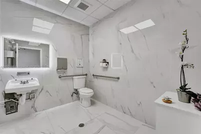 1637 N Hiatus, Pembroke Pines, FL 33026 - Photo 6