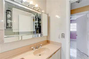 390 E 44th St, Hialeah, FL 33013 - Photo 18