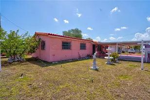 390 E 44th St, Hialeah, FL 33013 - Photo 22