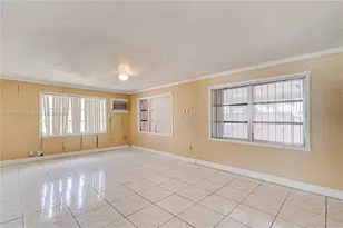 390 E 44th St, Hialeah, FL 33013 - Photo 10