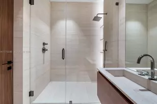 5515 Pine Tree Dr, Miami Beach, FL 33140 - Photo 30