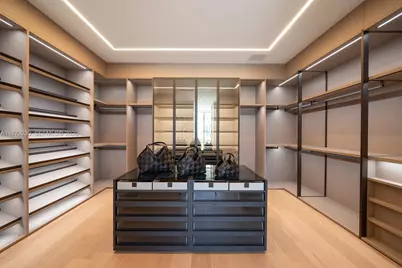 5515 Pine Tree Dr, Miami Beach, FL 33140 - Photo 40