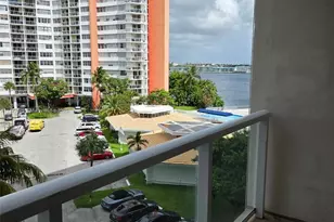 1351 NE Miami Gardens Dr, Miami, FL 33179 - Photo 12