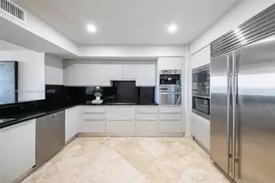 1331 Brickell Bay Dr, Miami, FL 33131 - Photo 8
