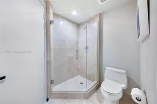 1331 Brickell Bay Dr, Miami, FL 33131 - Photo 34