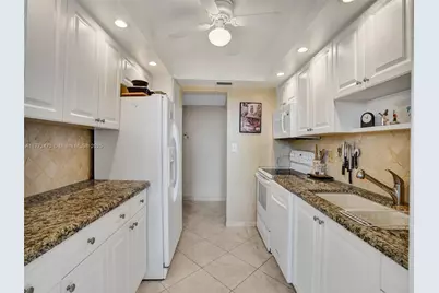 3113 S Ocean Dr #710, Hallandale Beach, FL 33009 - Photo 16