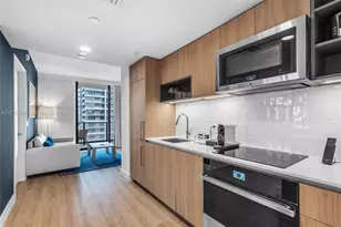 601 NE 1, Miami, FL 33132 - Photo 2