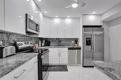 2301 S Ocean Dr #1007, Hollywood, FL 33019 - Photo 12