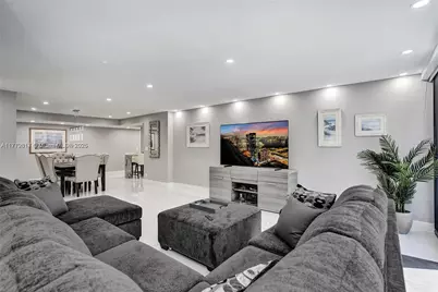 2301 S Ocean Dr #1007, Hollywood, FL 33019 - Photo 4