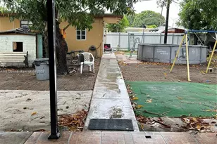 22 E 58th St, Hialeah, FL 33013 - Photo 12