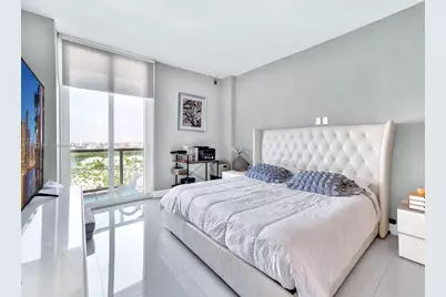 100 Bayview Dr #PH01, Sunny Isles Beach, FL 33160 - Photo 10